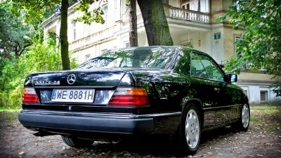 300CE-05.jpg