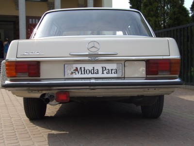 Mercedes w114 lang 5.JPG